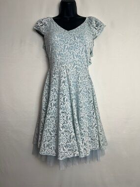 Light Blue Lace Midi Dress with Cap Sleeves